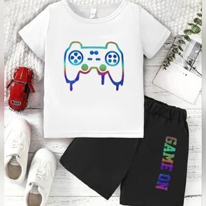 Retro Boys printed two-piece short set sz 4-5Y